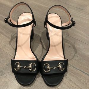 Gucci open toe sandals (black)